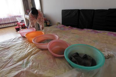仙游楼上漏水，住户失联，小区没物管，业主维权难！律师来支招……